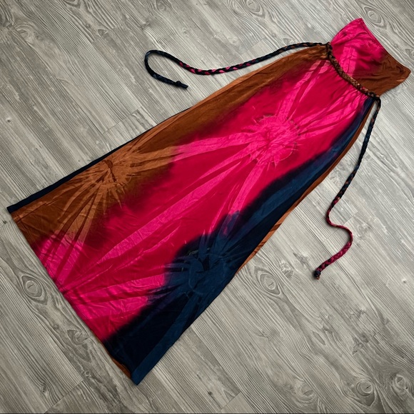Soft Tye Dye Strapless Belted Maxi Dress - Picture 4 of 8